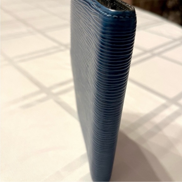 Louis Vuitton Blue Epi Small Agenda Cover
MINT EUC - Picture 13 of 17